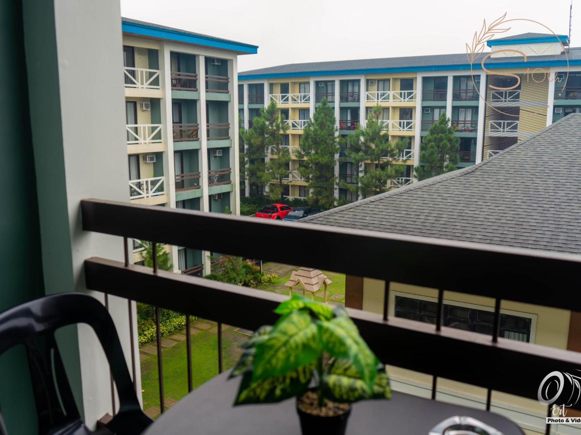 Summer10Th Pinesuites Scandi Minimalist Deluxe Tagaytay City Exterior photo